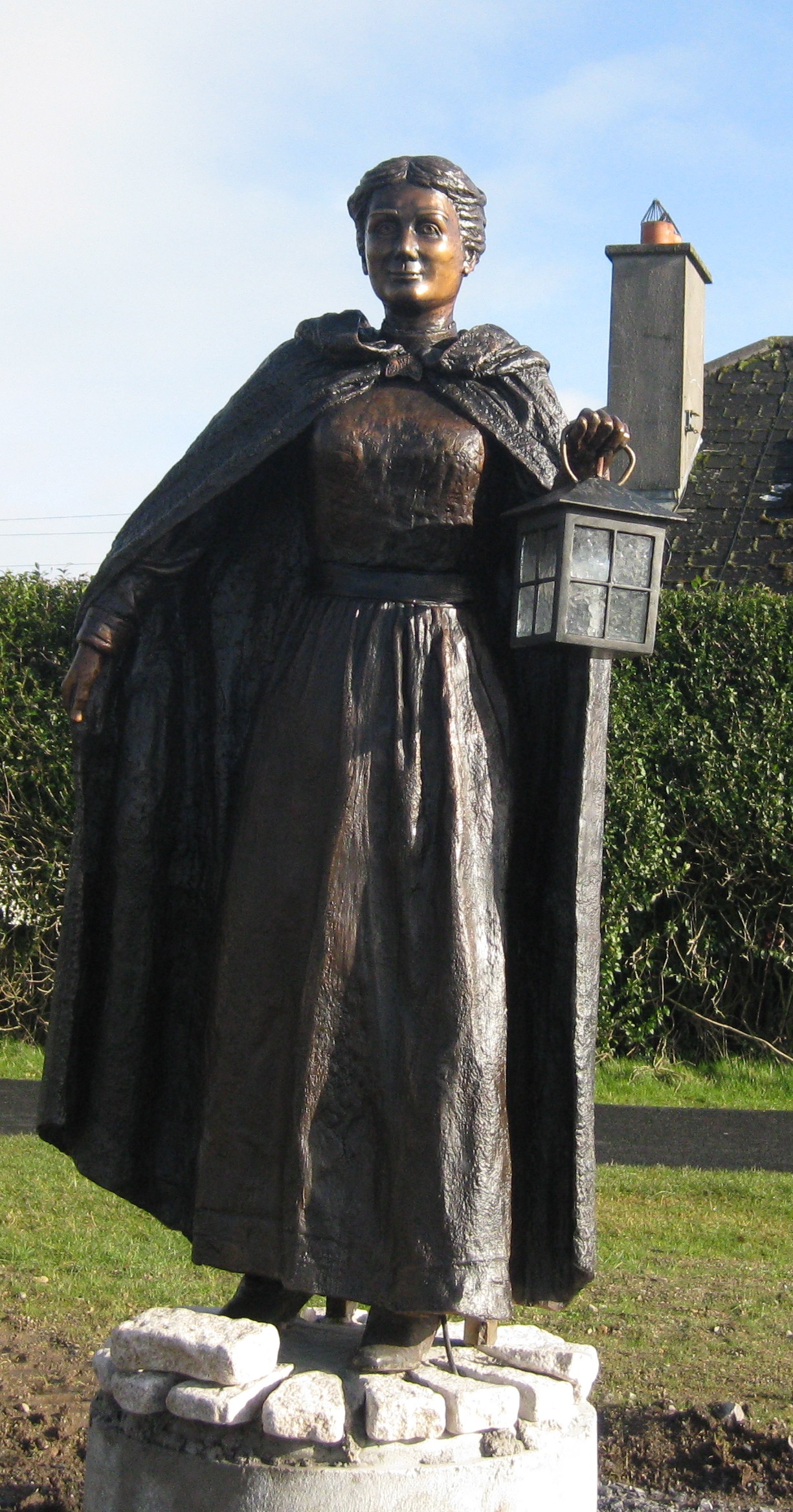 NanoNagleStatueCropped.jpg